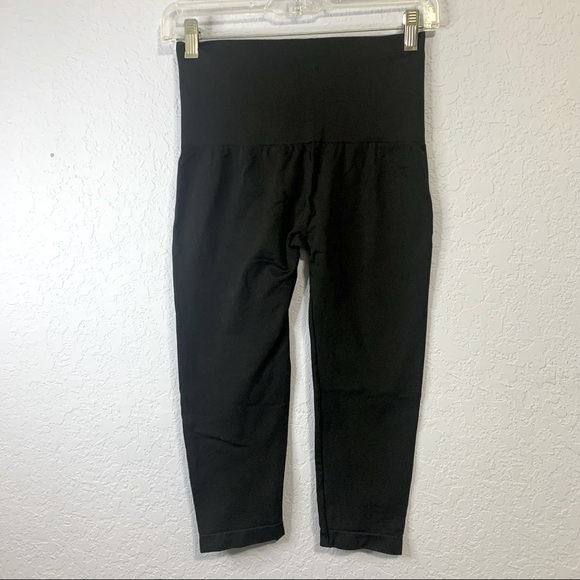 Assets By Spanx Remarkable Results High-Waist Mid-Thigh Shaper - Picture 2 of 5